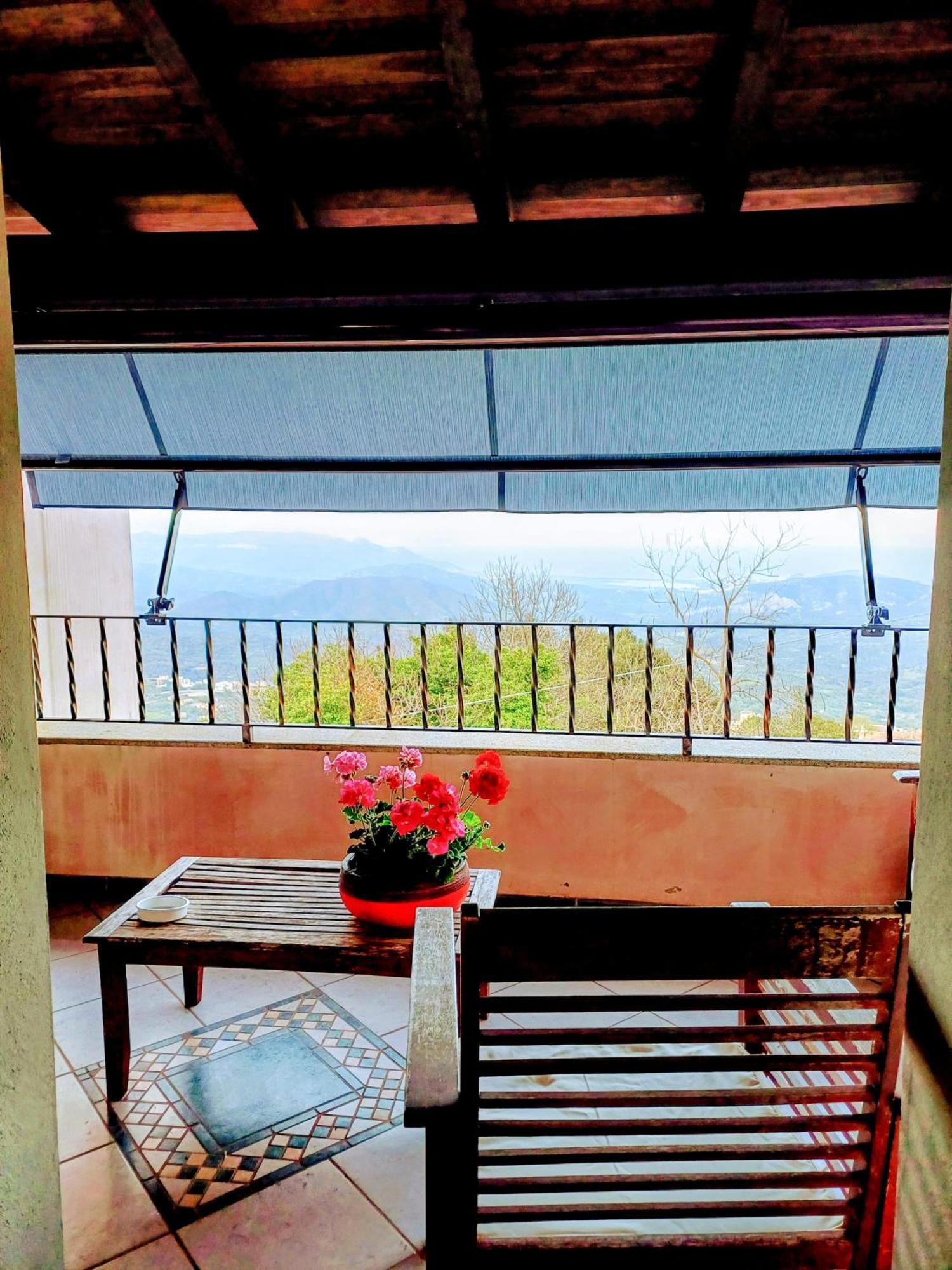Monti E Mare Bed & Breakfast Ланузеи Екстериор снимка