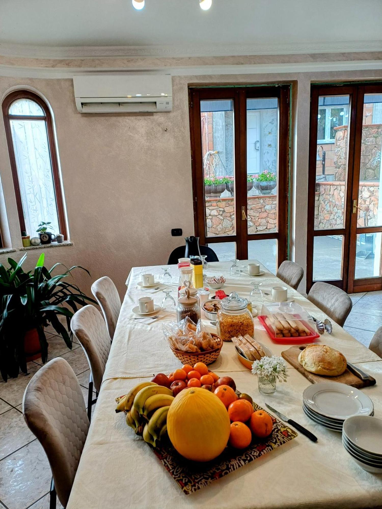 Monti E Mare Bed & Breakfast Ланузеи Екстериор снимка
